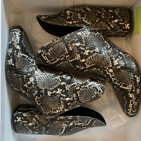 Steve Madden Rookie Grey Snake Booties - Picture 4 of 9
